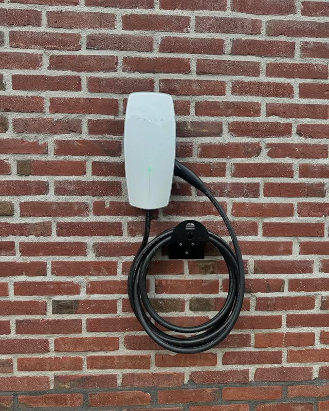 Tesla laadpaal geïnstalleerd door FP Elektro