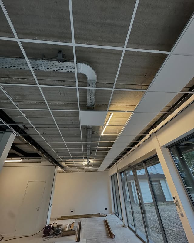 Zakelijke elektra met kabelgoten door FP Elektro